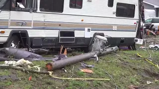 Survivors describe deadly Missouri tornado