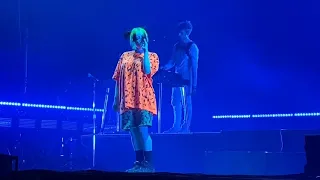 Billie Eilish - ilomilo - live - moments