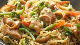 How to make Perfect Chow Mein at home like a chef!Easy Chicken Chow Mein for Beginner