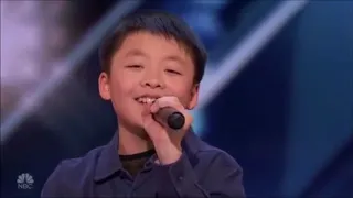 Jeffrey Li - Simon prometeu um cachorro se ele cantasse bem - America's Got Talent 2018