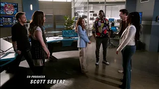 Team Flash experiments without Barry and Iris | The Flash 9x06 Scene