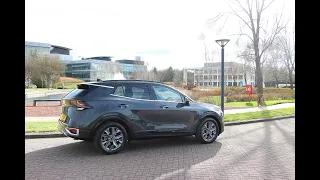 NEW 2022 Kia Sportage - Self Charging SUV - Full Interior Tour, Tech and Drive