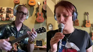 "It's a Heartache" by Bonnie Tyler (Electric Tenor Ukulele Cover)