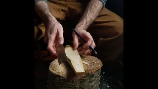 Carving a spoon - axe work and design