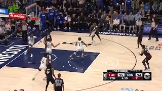 D'Angelo Russell gives the Wolves back the lead with a pull-up three late in the fourth