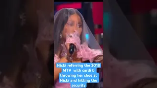 Nicki throwing shade at cardi b #nickiminajreaction #cardib #mtv #vmas #mtv2018