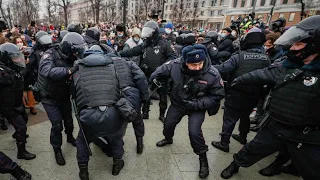 Nawalnyjs Frau bei Protesten in Moskau offenbar festgenommen