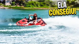 A LAVINIA APRENDEU DAR CAVALO DE PAU NO JET SKI NA PRIMEIRA TENTATIVA