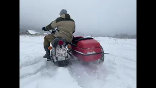 ИЖ Планета с люлькой по снегу. Лучший мотоцикл всех времен.