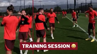 Robertson & Nunez trying to break language barrier in rondo session | Liverpool Training 2022