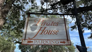 Eating at The Pirate’s House Restaurant in Savannah, GA | World Famous Restaurant in Savannah