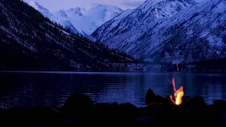 Lakeside Campfire with Relaxing Nature Night Sounds (4K Relaxing Fire & Nature Sounds)