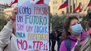 Activistas medioambientales protestan en Chile contra el acuerdo transpacífico (TPP11)