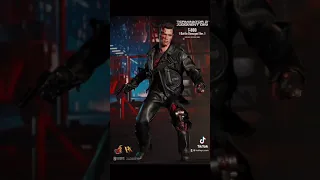 Hot toys Terminator T-800  -17