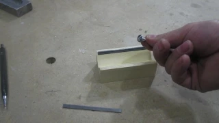 Как сделать простое приспособление для заточки ножей электрорубанка