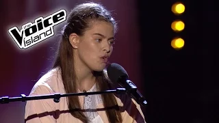 Iva Marín Adricehm - Wuthering Heigts | The Voice Iceland 2016 | The Blind Auditions