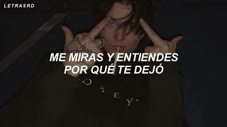 me miras y entiendes por qué te dejó (Letra/Lyrics)