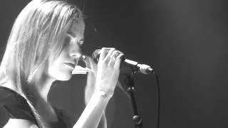 London Grammar - Hey Now @ Melkweg Amsterdam March 3, 2014