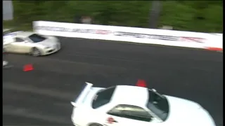 Bugatti Veyron vs Nissan Skyline GTR R34 Drag Race