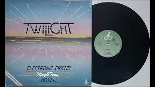 Twilight – Boxer (1983)