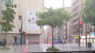 Fuertes lluvias y truenos en Vitoria-Gasteiz#españa#vitoriagasteiz#turismo