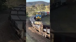 Australian Freight Train Cross Steel/Intermodal #train #australiantrains #railway