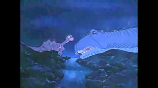 Le petit dinosaure et la vallée des merveilles, version 1989 - Adieu à la maman