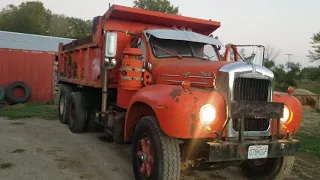 Mack B61 Dump Truck