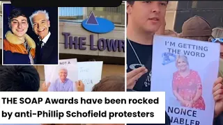 Soap Awards| Anti Phillip Schofield Protest #phillipschofield #HollyWilloughby