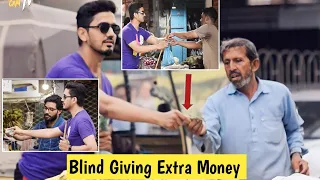 Blind Giving Extra Money || Loyalty Test || Crazy Cam Tv #socialexperiment #blindman #hearttouching