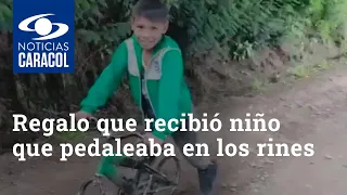 Regalo que recibió niño que pedaleaba en los rines evidenció la triste realidad de su familia