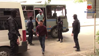 Полиция с бойцами ОМОН провела рейд по мигрантам