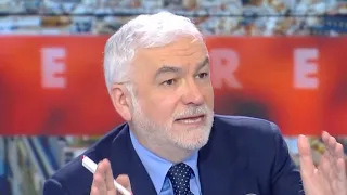 "Jamais la France n’a été dans cet état" : Pascal Praud désabusé après l'agression d'une collégienne