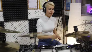 Ludmila (drum cover Green day  -Boulevard of Broken Dreams)