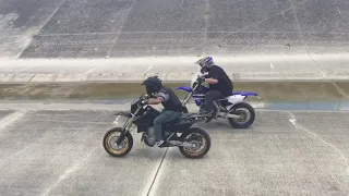 DRZ400 vs WR450 from a dig