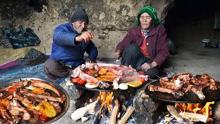 Old lovers Wild Steak Fries Inside a Cave you will fall in love with | Cave life in Afghanistan