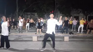 东阳炫舞《我不是高富帅》  最新流行广场舞