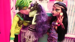 Monster High Stop Motion Taylor Swift Style Music Video