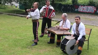 Holidays in Yaremche Ukraine! Incredible colorful Hutsul music in the Carpathians!