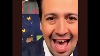 Lin Manuel Miranda singing "Colombiaaaaaaa mi encanto mi encanto" at event