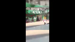 All evacuated before house collapses in Jiangmen, China