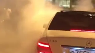 Mercedes C63 Amg w204 - Insane Burnout