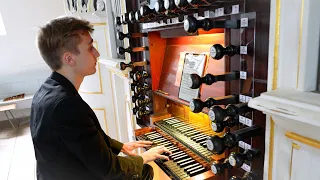 'Prelude in G Minor' on one of the rarest Pipe Organs in the World - J. S. Bach played by Paul Fey