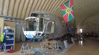 Восстановление Douglas C-47 Skytrain на аэродроме Мочище