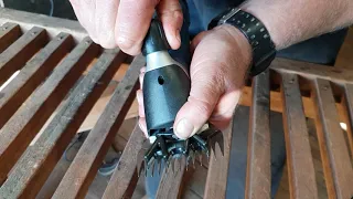 The Shearers Post How to fit a Comb and Cutter Blade to a Sheep Shearing Electric Clipper Handpiece