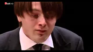 Daniil Trifonov plays Bach/Liszt BWV 542 and Beethoven op111 in Lyon France