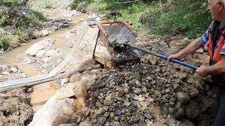 GOLD Discovery, Incredible Gold Find İn Old Stream Bed