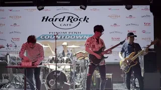 Sorry Mom [Hard Rock LIVE Performance]