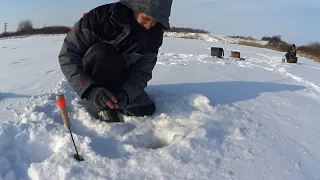 В -30 на окуневый пруд!! Рыбалка в Крещенские морозы!!