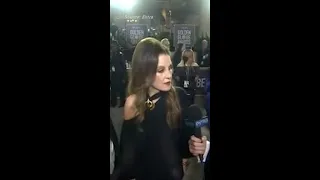 Lisa Marie Presley appears unsteady at the Golden Globes